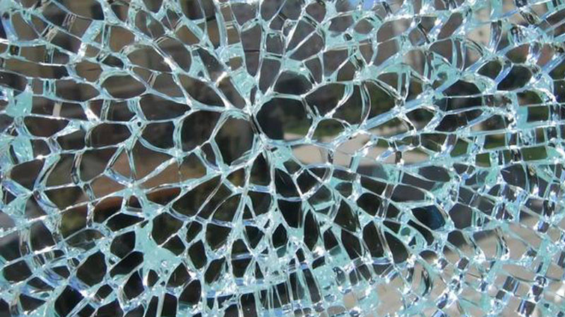 Injection Exploding Glass Self-explosion reasons and preventive measures of toughend glass